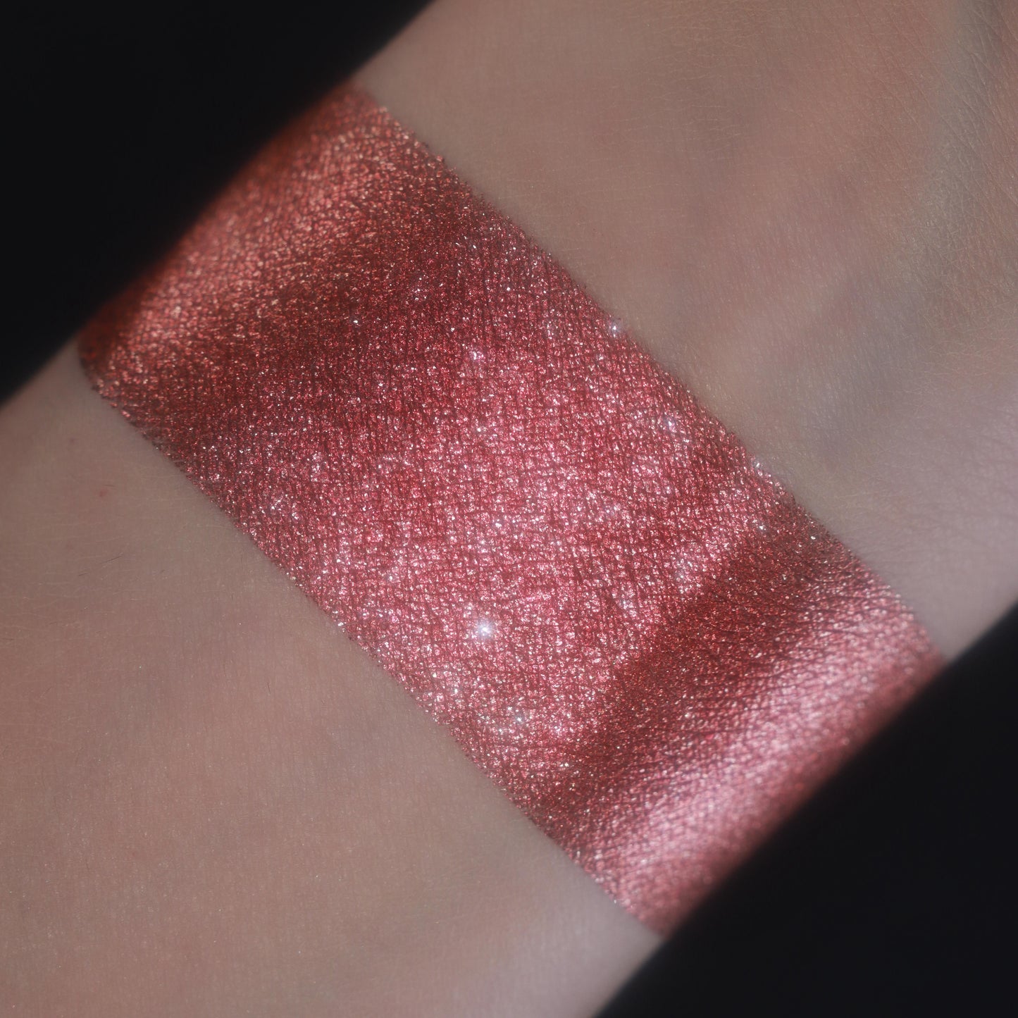 Garnet Single Shadow x @s.andromedae