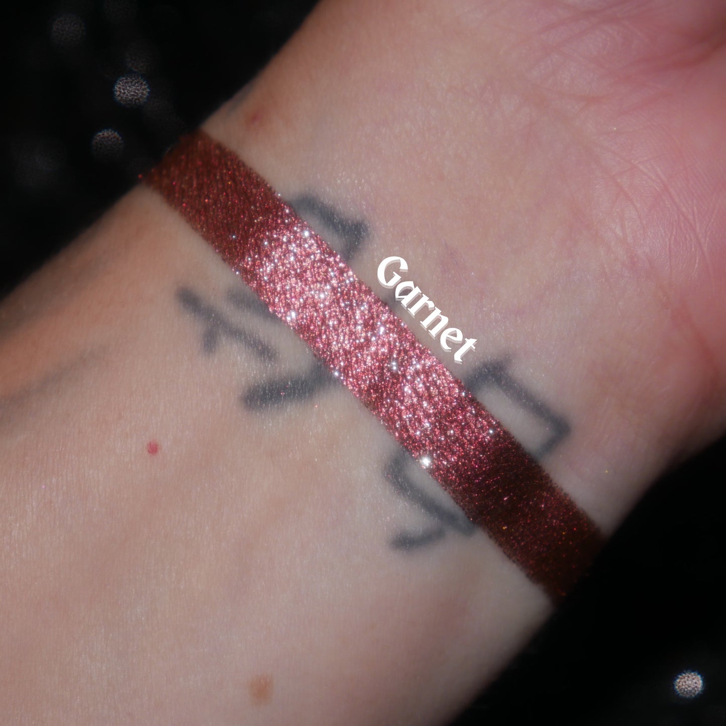 Garnet Single Shadow x @s.andromedae