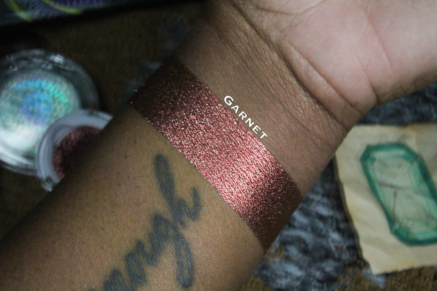 Garnet Single Shadow x @s.andromedae